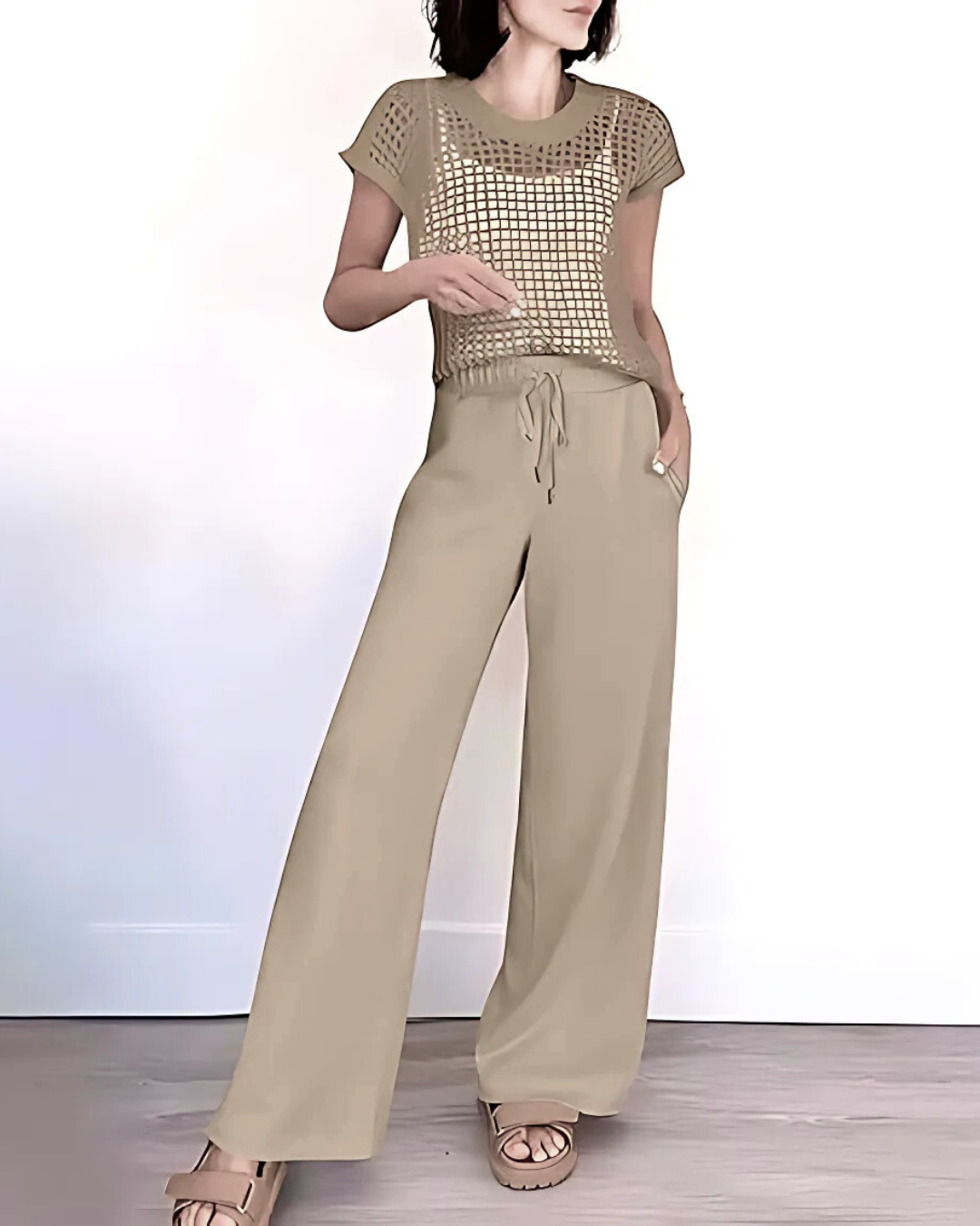 Conjunto de camisa e calças de malha em croché para mulher