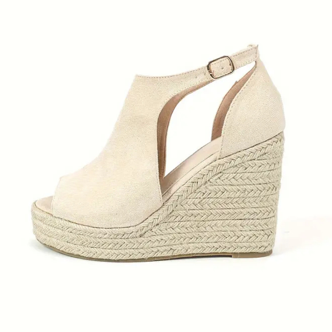 Sandálias de Cunha Espadrille para Mulher com Acabamento Elegante e Design Coberto