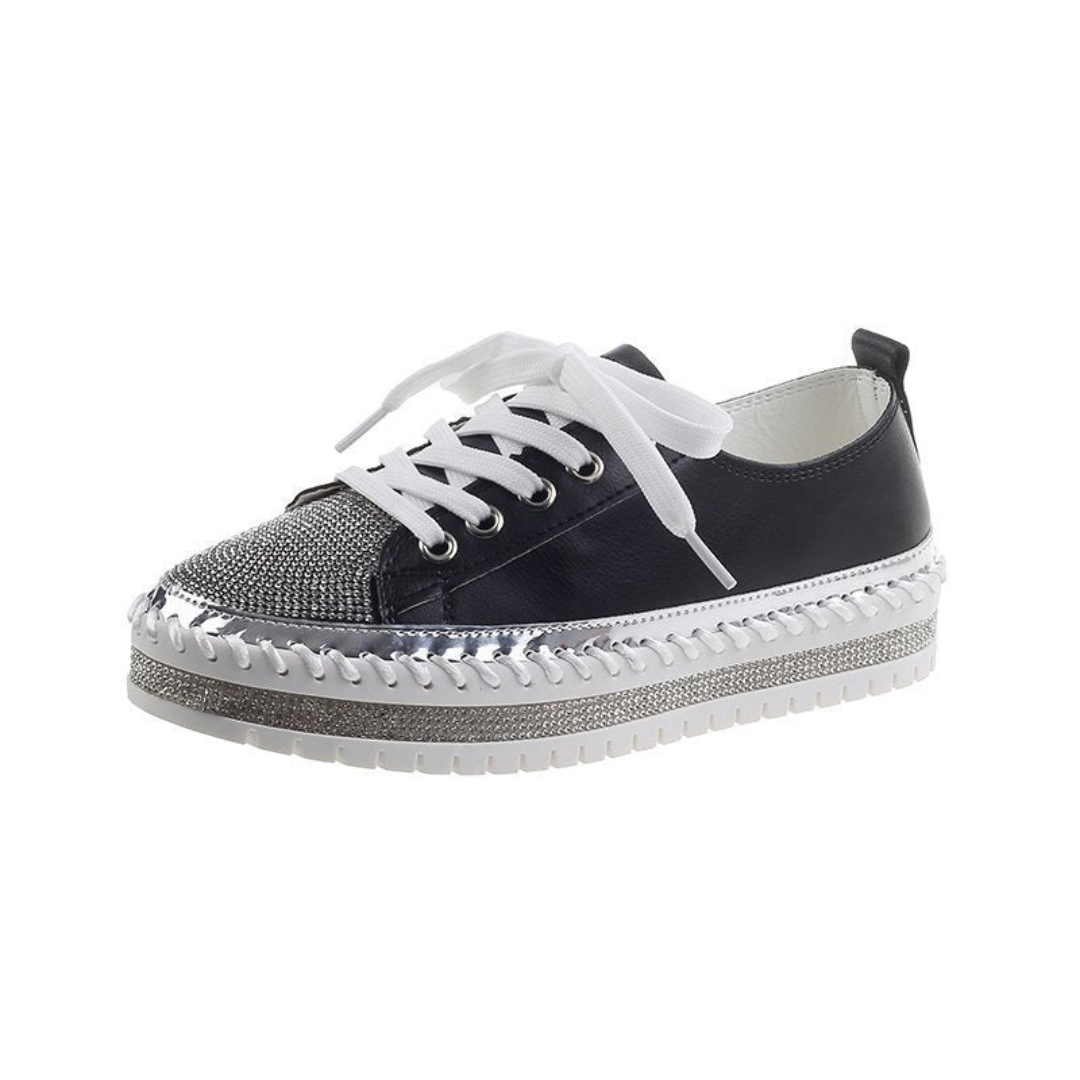 Sapatos com Pedras Brilhantes e Solas Grossas para um Toque de Brilho Elegante