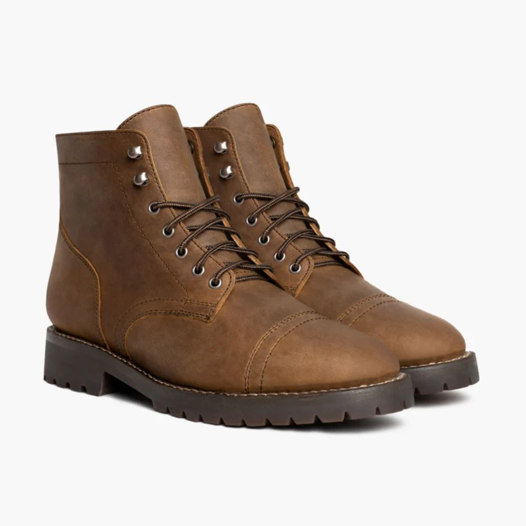 Botins Clássicos de Couro com Atacadores e Sola Resistente para Homem
