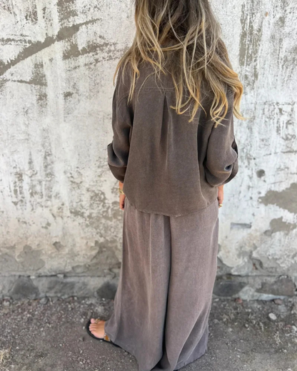 Conjunto de Duas Peças de Macacão de Pernas Largas para Mulher com Camisa com Botões e laço à Frente