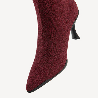 Botas Compridas Minimalistas com Ponta Pontiaguda e Salto para Mulher