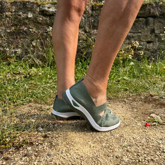 Sapatos ortopédicos confortáveis para mulher