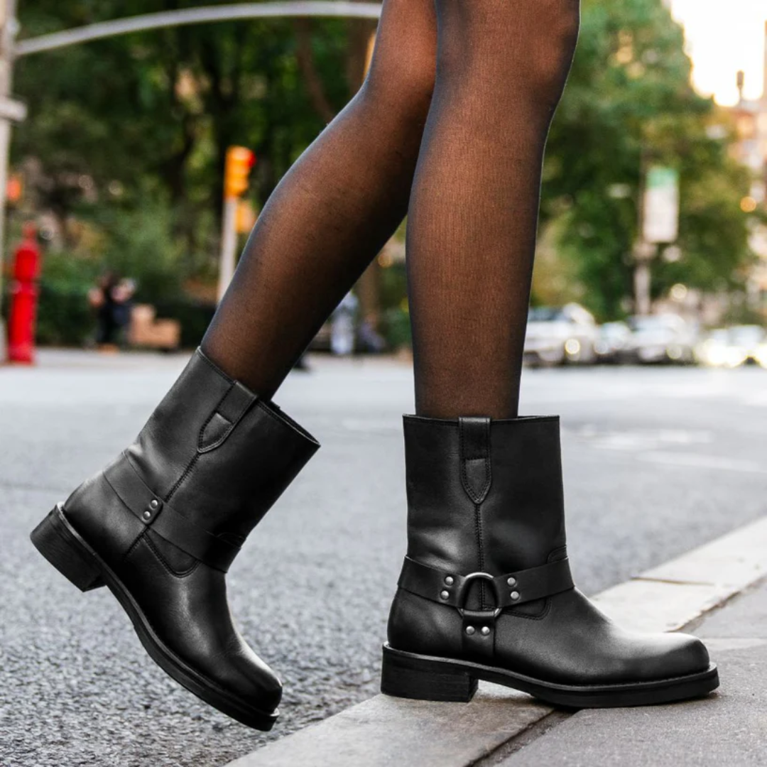 Botas de couro estilo vintage para mulher