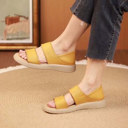 Sandálias elegantes de couro com sola grossa e ergonómica
