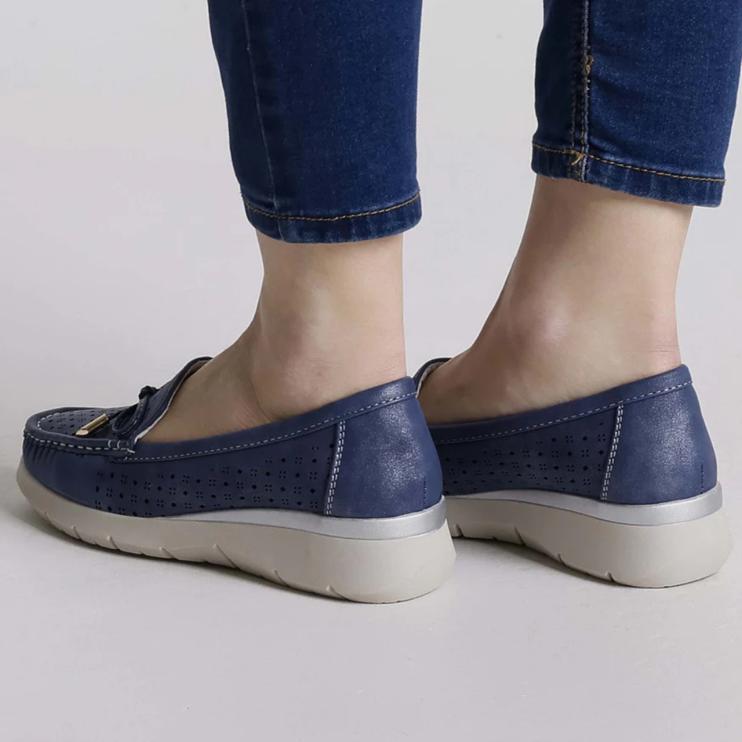 Mocassins de Couro Respiráveis com Cordões para Mulher