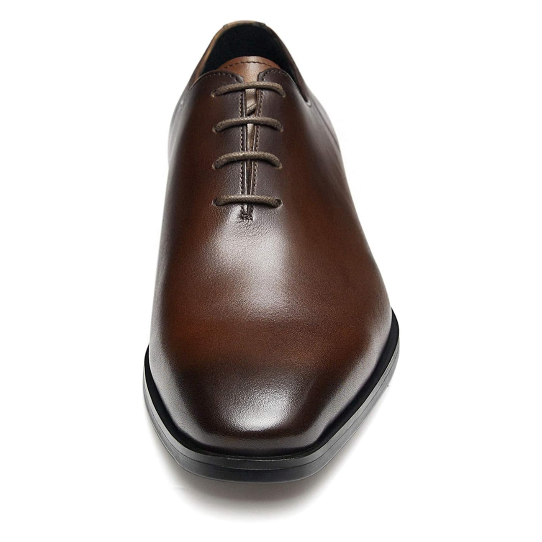 Sapatos de homem com sola ergonómica e elegante