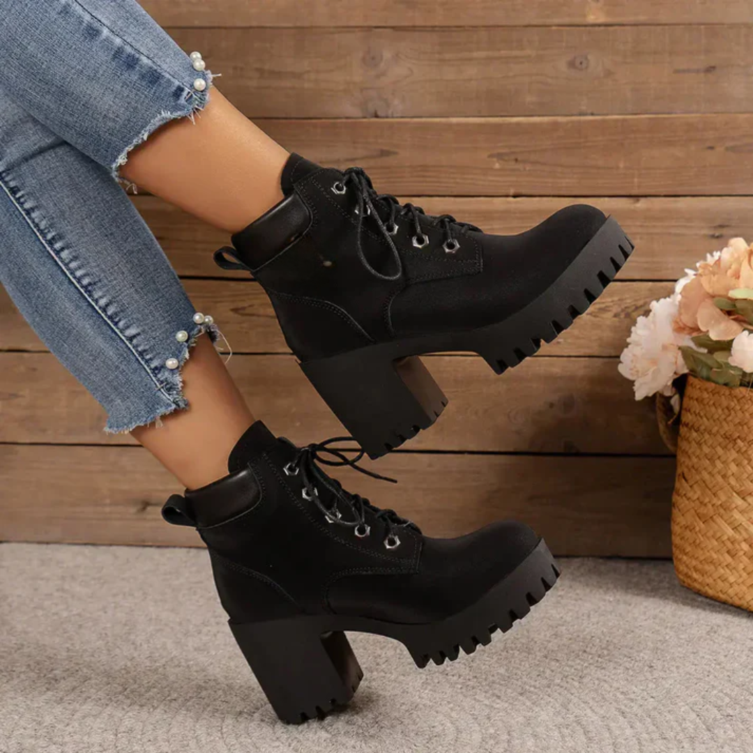 Botas de plataforma em couro para mulher