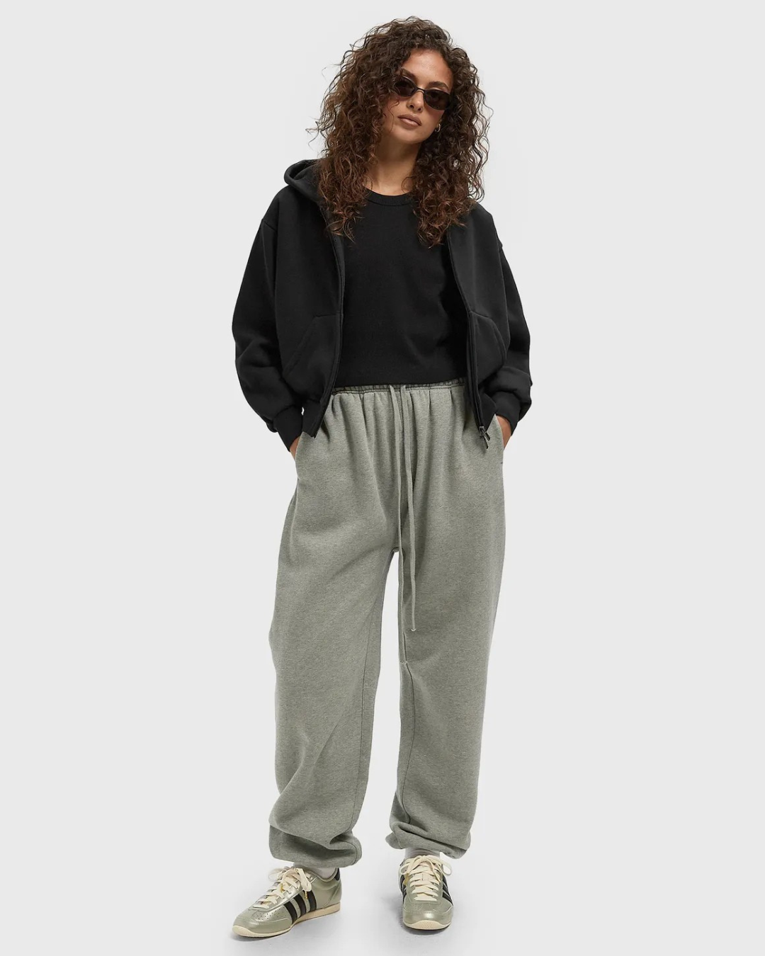 Calças desportivas estilo jogger para mulher