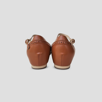 Sapatilhas Femininas de Design Vintage com Perfurações