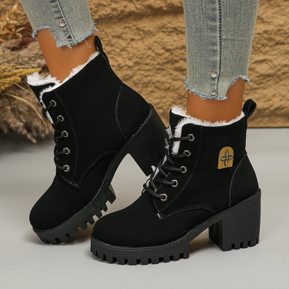 Botins Femininos de Salto Alto com Cordões e Forro de Pelúcia