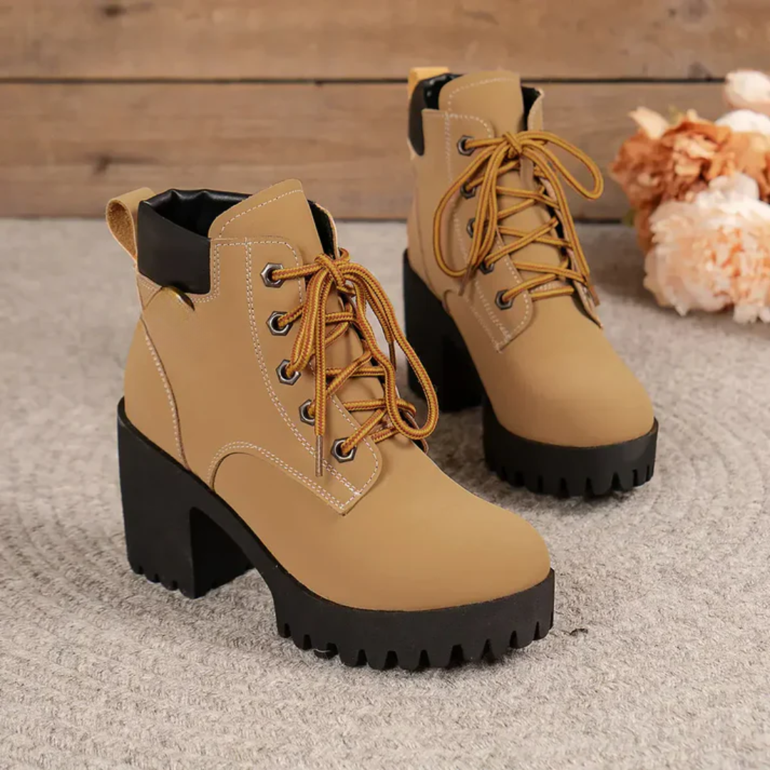 Botas de plataforma em couro para mulher