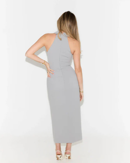 Vestido Sem Mangas com Gola de Camisa e Fenda Frontal com um Estilo Elegante
