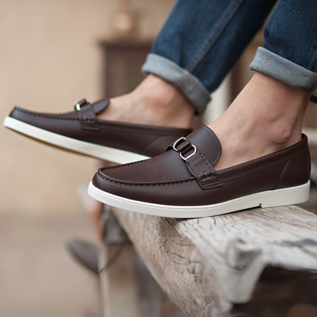 Sapatos de couro com sola ergonómica para homem