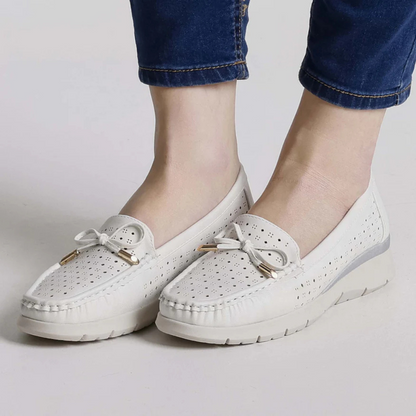 Mocassins de Couro Respiráveis com Cordões para Mulher