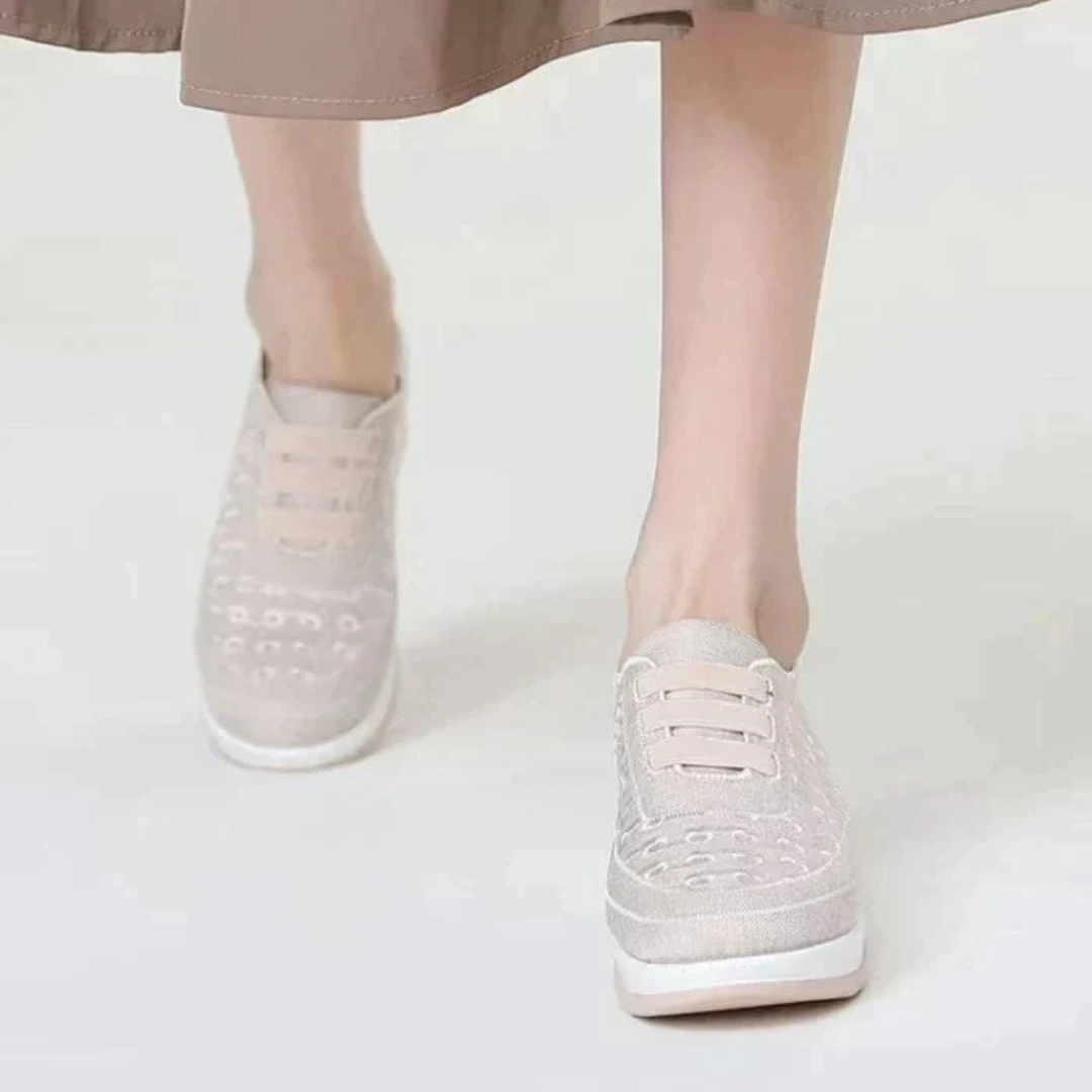 Sapatilhas Slip-on Bordadas e Elegantes com Ajuste Elástico