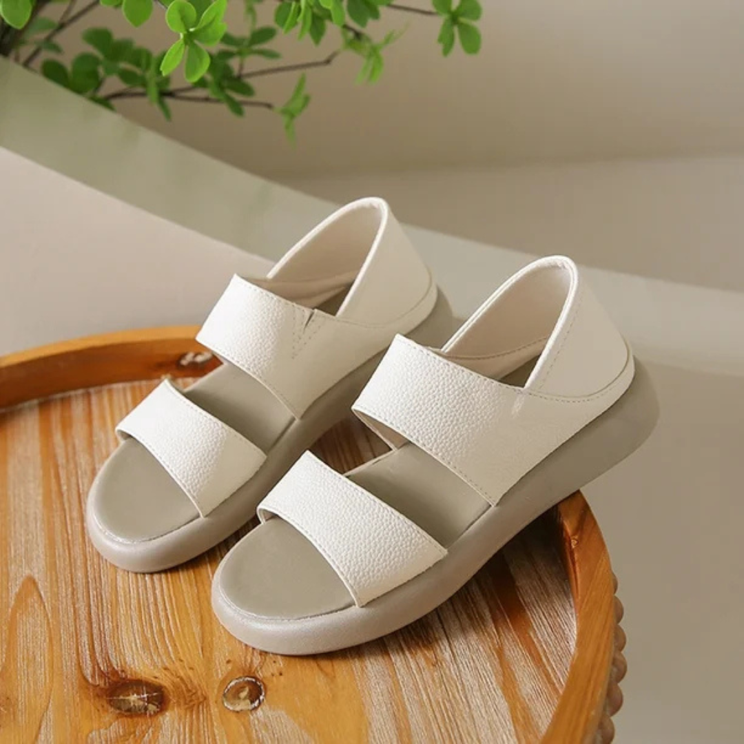Sandálias elegantes de couro com sola grossa e ergonómica